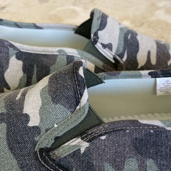 Tommy Bahama Camo Slip On Sneakers - Picture 10 of 14